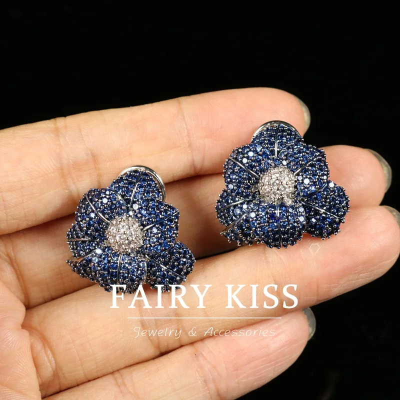 boucles-d'oreilles-clous-fleur-bleue-serties-de-diamants-boucles-d'oreilles-exquises-multicouches-tridimensionnelles-aiguille-en-argent-s925