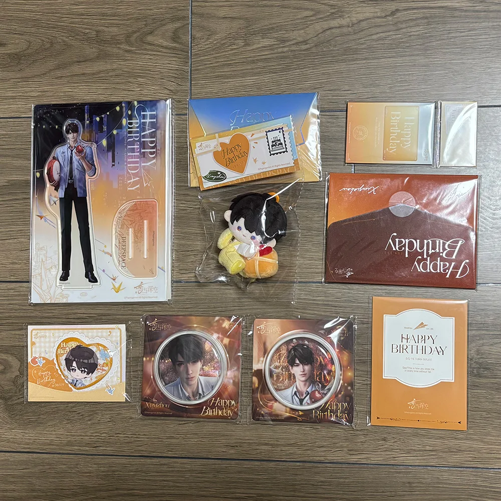 Sunsyea Love and Deepspace Merchandise ufficiale originale 2025 Caleb Portachiavi con distintivo di compleanno Carte con supporto in acrilico