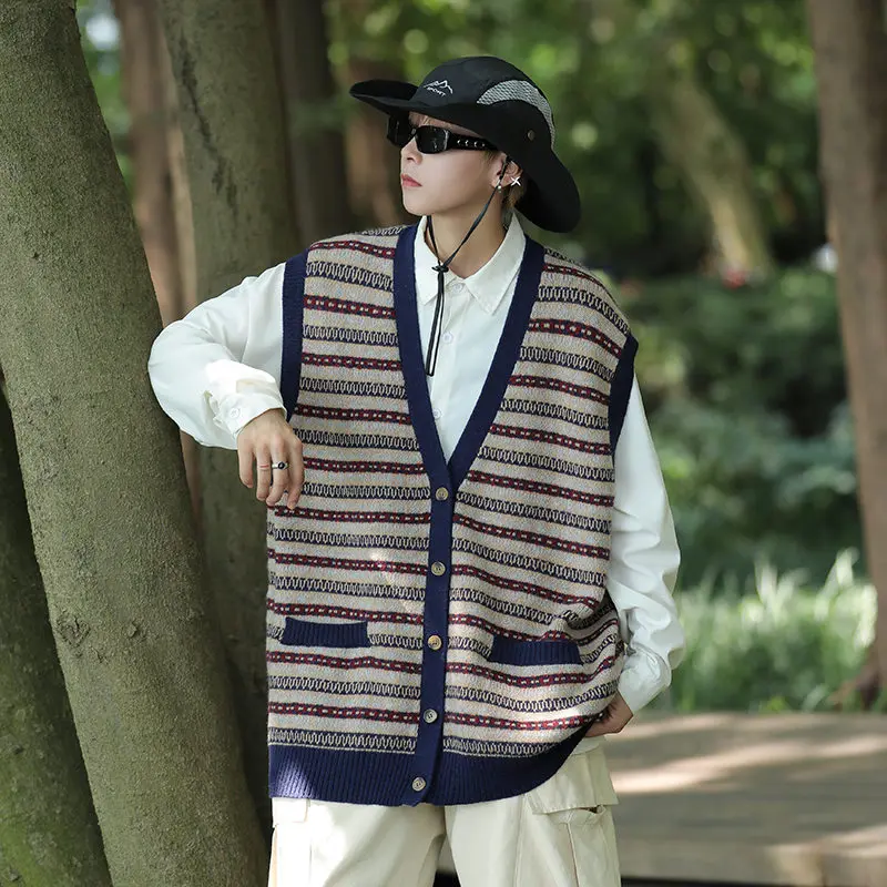 

New Spring and Autumn Sleeveless Knitted Cardigan Men's Clothing Waistcoat Contrast Color Casual Sweater Vest Coat Fashion V26
