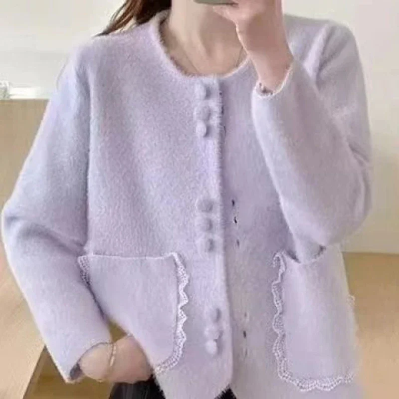 Cappotto corto da donna in velluto di visone imitazione stile francese Giacca autunnale Vestibilità ampia Top cardigan maglione lavorato a maglia di moda di lusso
