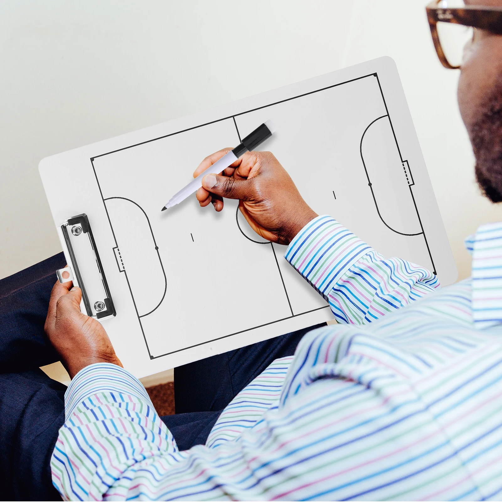 

1pcs Soccer Competition Board Pvc Clipboard Tactical Whiteboard Sports Training Competition Planning Board Tool