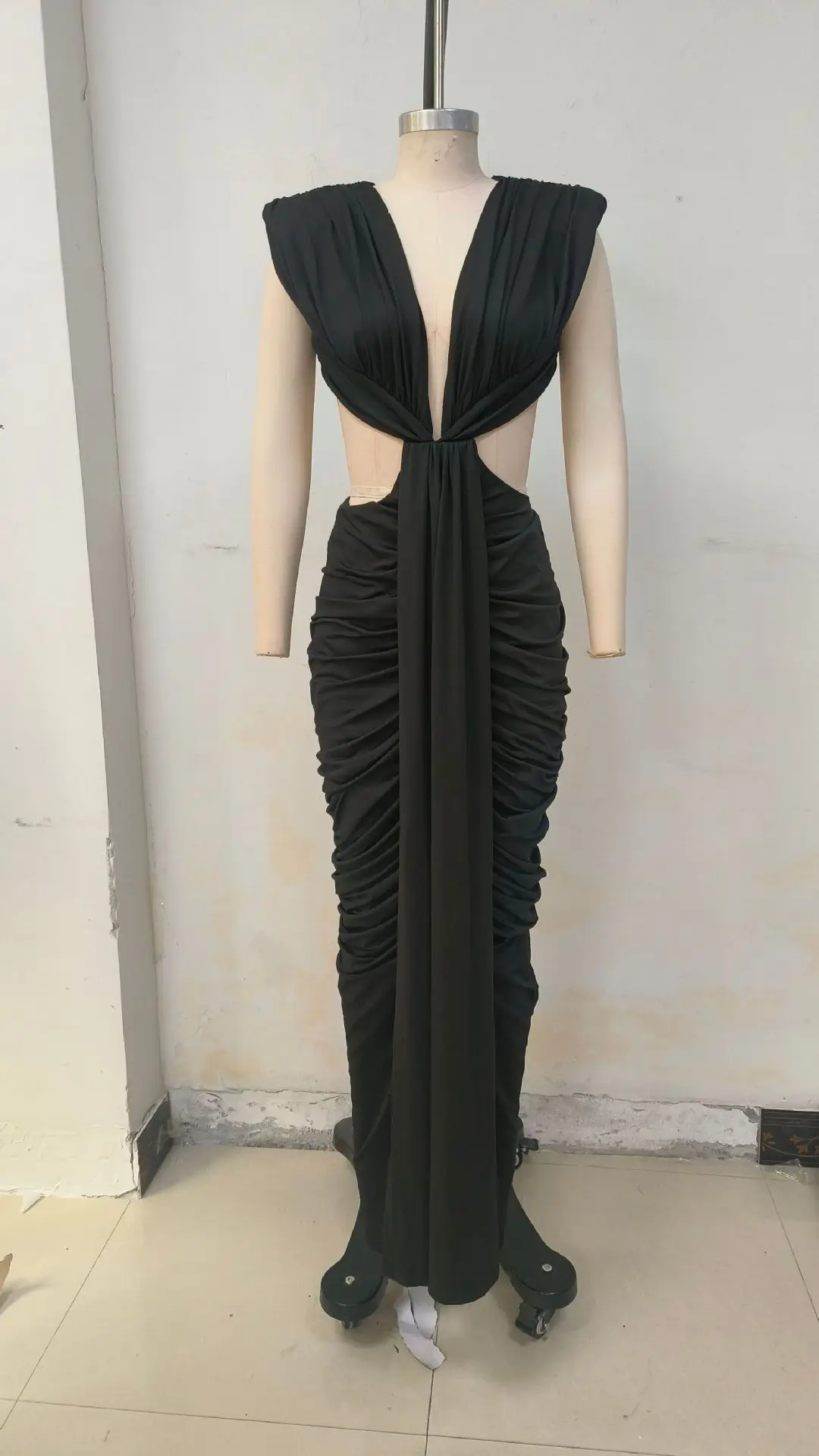 Sexy Black Deep V Neck Hollow Out Folds Maxi Dress Sleeveless Draped Dresses Bodycon Evening Dress Formal Party Club Outfit view 4