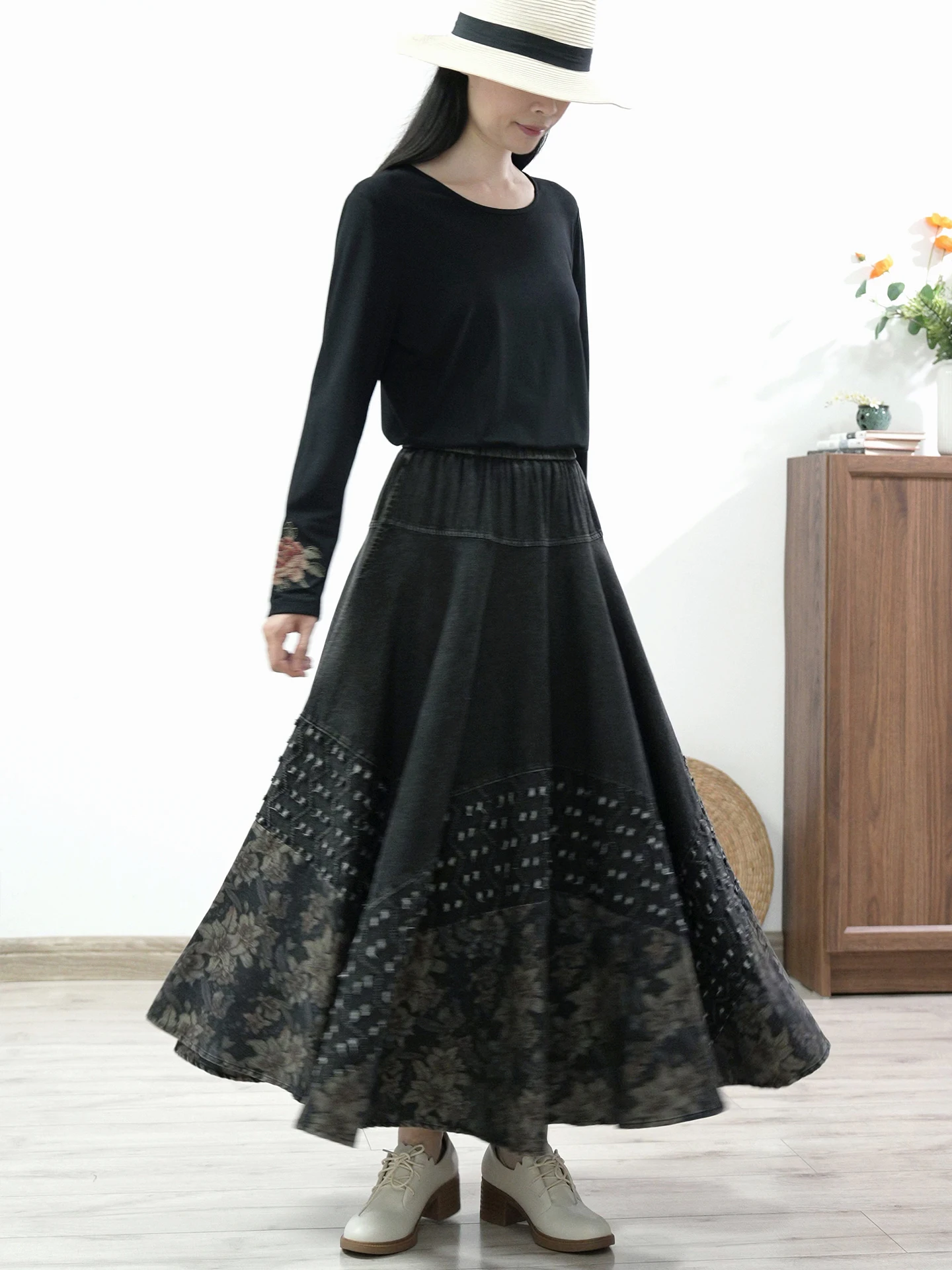 TIYIHAILEY Lange Maxi Frauen Elastische Taille Herbst Winter Denim Rock Dame Gedruckt A-Line Patchwork Dicke Schwarze Jeans 2025