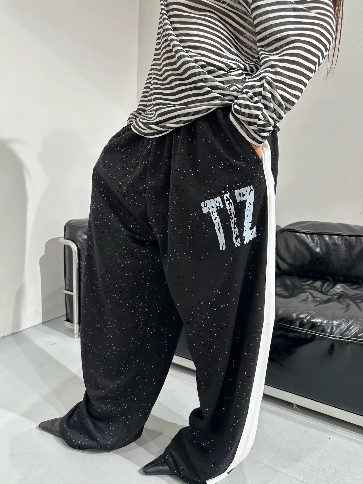 

TIZ Giant Drape Retro Fla Silver Color Blo Dstring Sweatpants ex High Waist Straight Leg Long Pants Asymmetric Cotton
