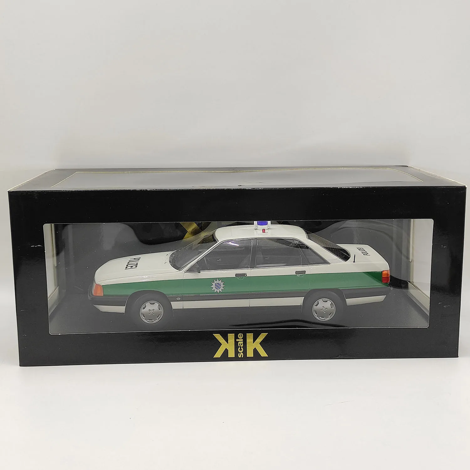 

Flaws Diecast 1: 18 Scale KK 1989 Audi 100 C3 German Police Car Alloy Model