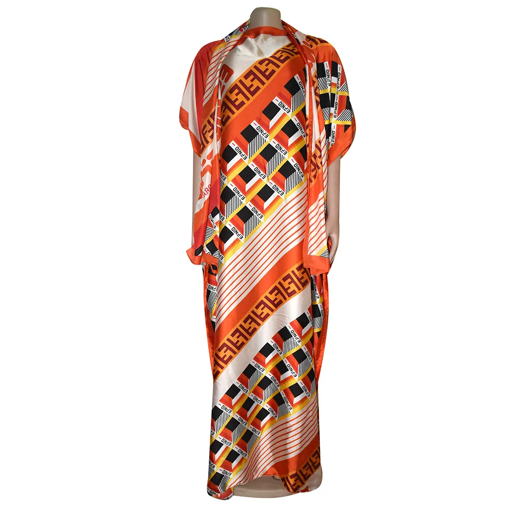 여성용 실크 같은 프린트 롱 드레스와 어울리는 헤드 스카프 - 우아한 O 넥 플로위 파티 드레스