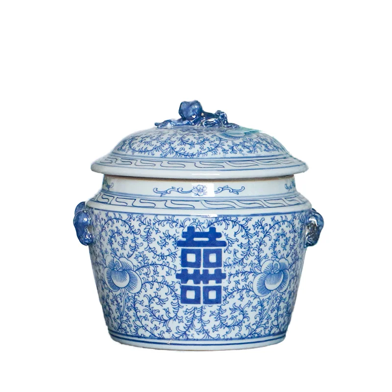 Blue and white porcelain vase handmade Chinese ceramic decorative art decorative design for living room decoration