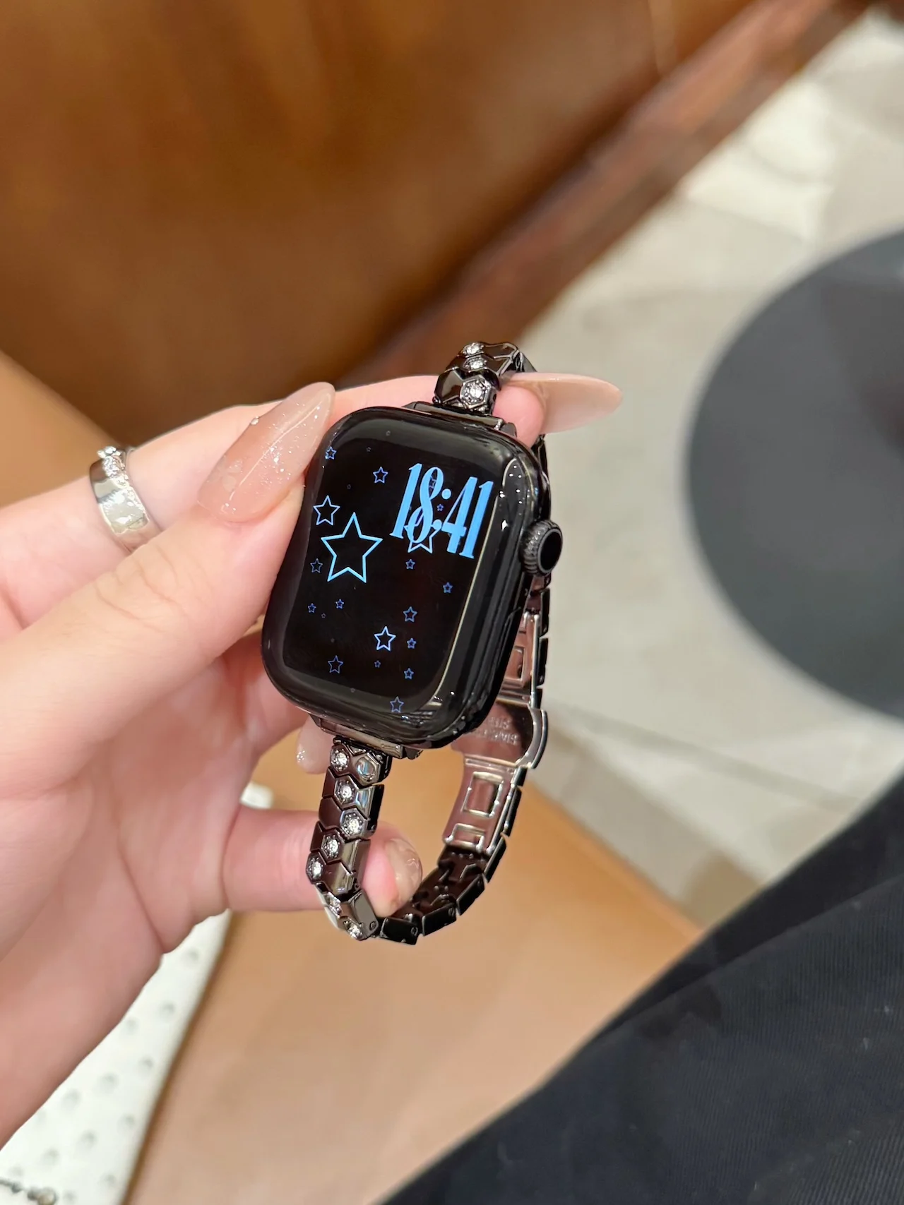 Honeycomb Clover Crystal Paved Strap for Apple Watch 38/40/41/42/44/45/49mm Head-Turning Stackable Wristband for iWatch Series