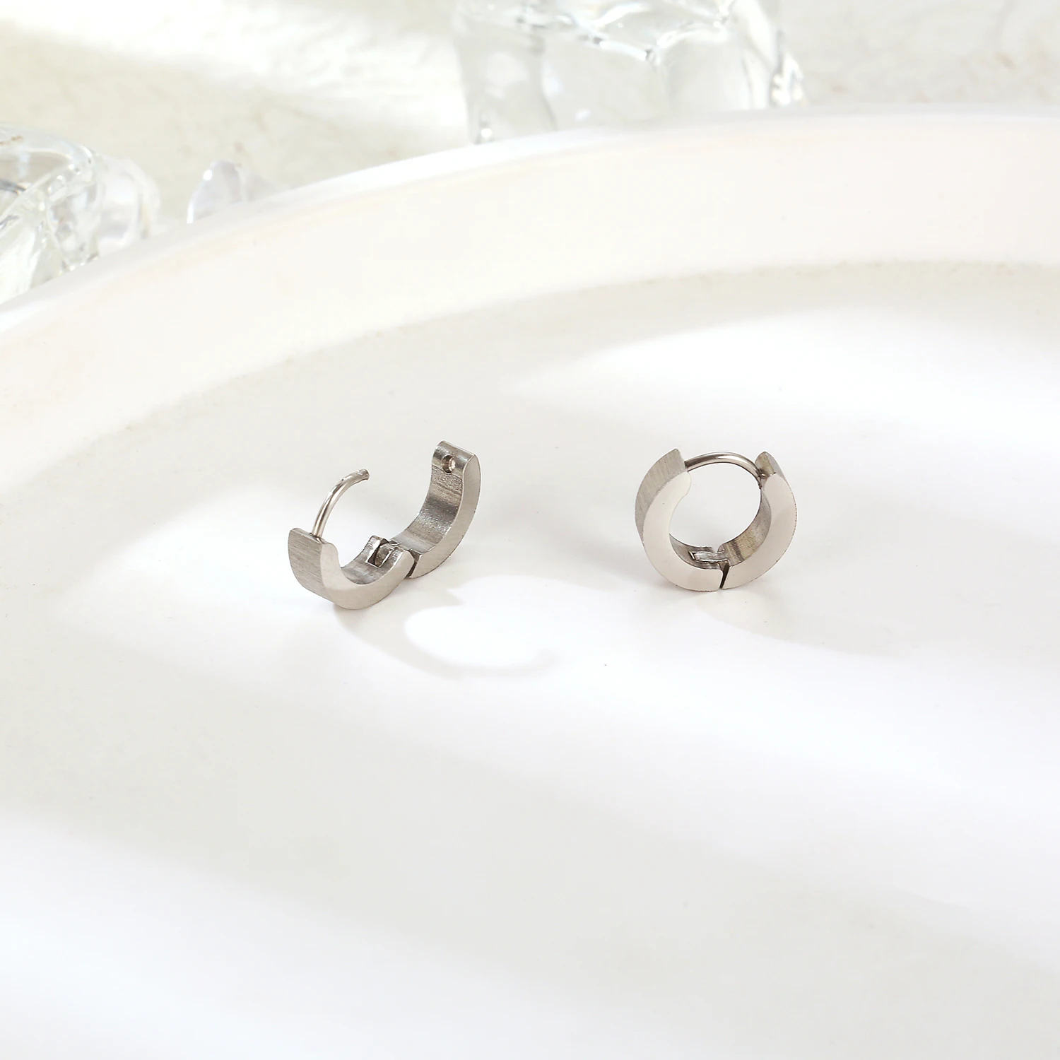 Stainless Steel Minimalism Sliver Color And Gold Plated Fashion Delicate Stud Earring Jewelry Gift For Women image 2