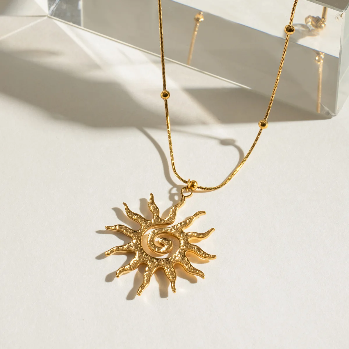 Yori Stainless Steel Golden Sun Pendant Necklace Waterproof Simple Fashion Metal Texture Trendy Jewelry for Woman Gift