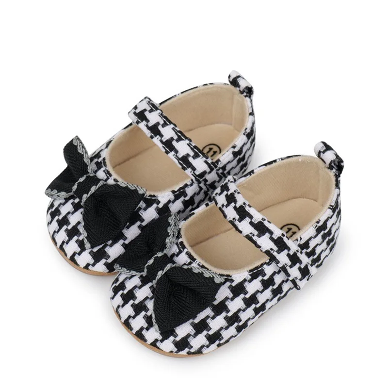 Adorable Baby Girl Black and White Polka Dot Mary Jane Flats Stylish Slip-On Shoes for Newborns with Grippy Soles