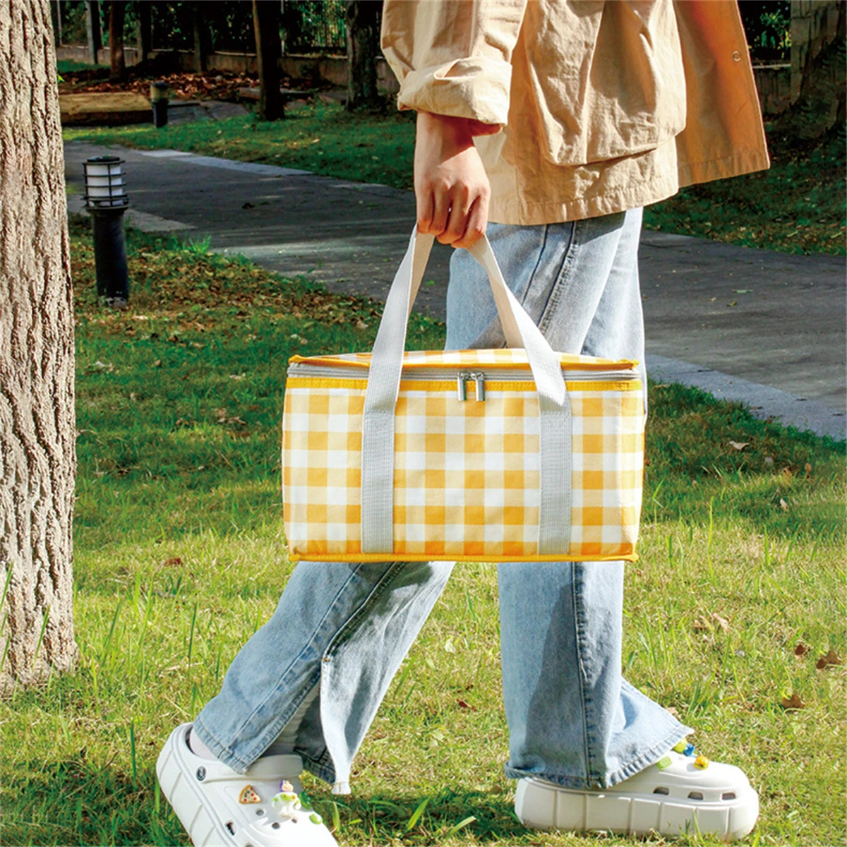 Outdoor portable thickened Insulated handbagstudent spring outing travel camping large capacity checkered picnic bag