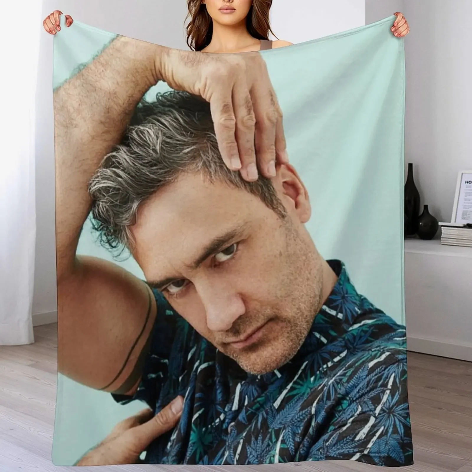 

Logo taika Throw Blanket Single Bed Comforter Furrys Blankets