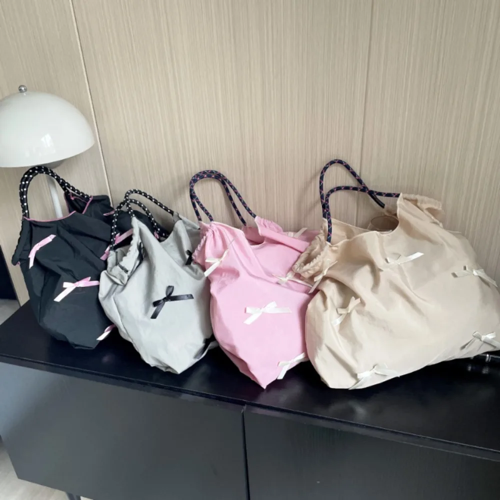 

Sweet Exposure Bow Exquisite Literary Wristlets Elegant Casual Minority Women Totes New Moda Personalized Soft Luxury Handbags