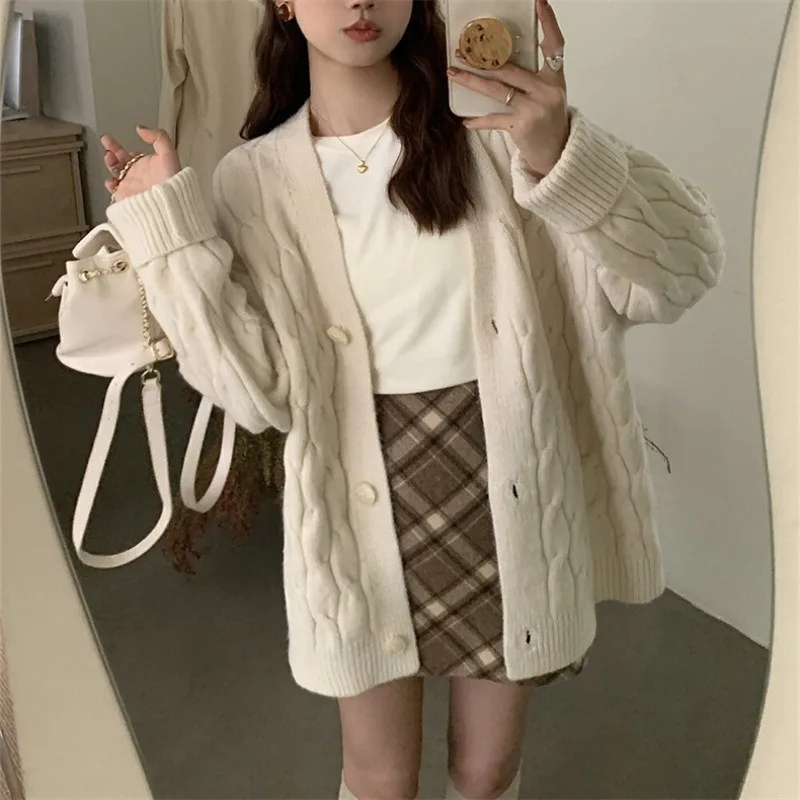 Korean Style Button Cardigan Women Knitted Basics Solid O-Neck Sweater Cardigan Long Sleeved Knitted Cardigan Autumn Winter