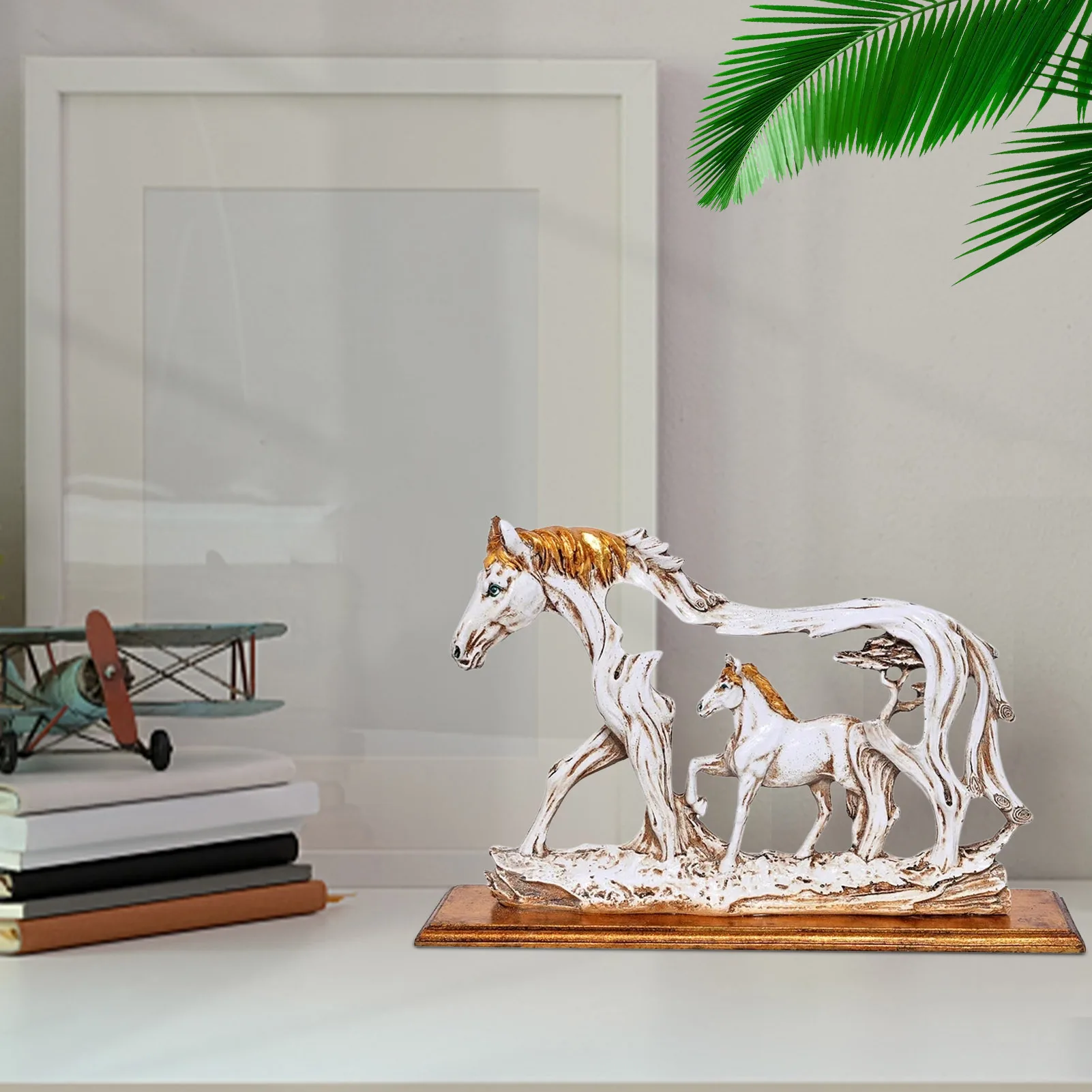 Indian Resin Horse Statue Tabletop Horse Statues With Delicate Design Eco-Friendly Perfect Decorations For Office Decor And Home