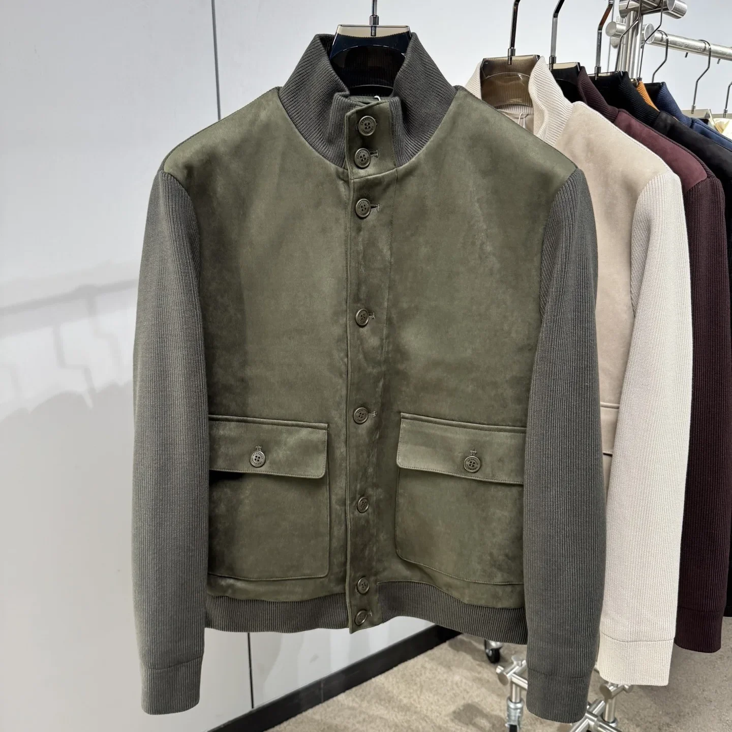 

BC Италия Вязаный повседневный пуховик