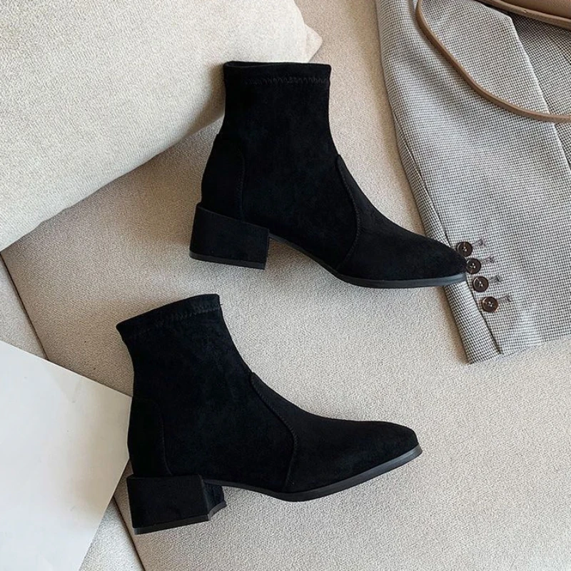 Booties Pointed Toe Elegant with Medium Heels Work Footwear Black Short Shoes for Woman Women\'s Ankle Boots Spring 2024 Goth New