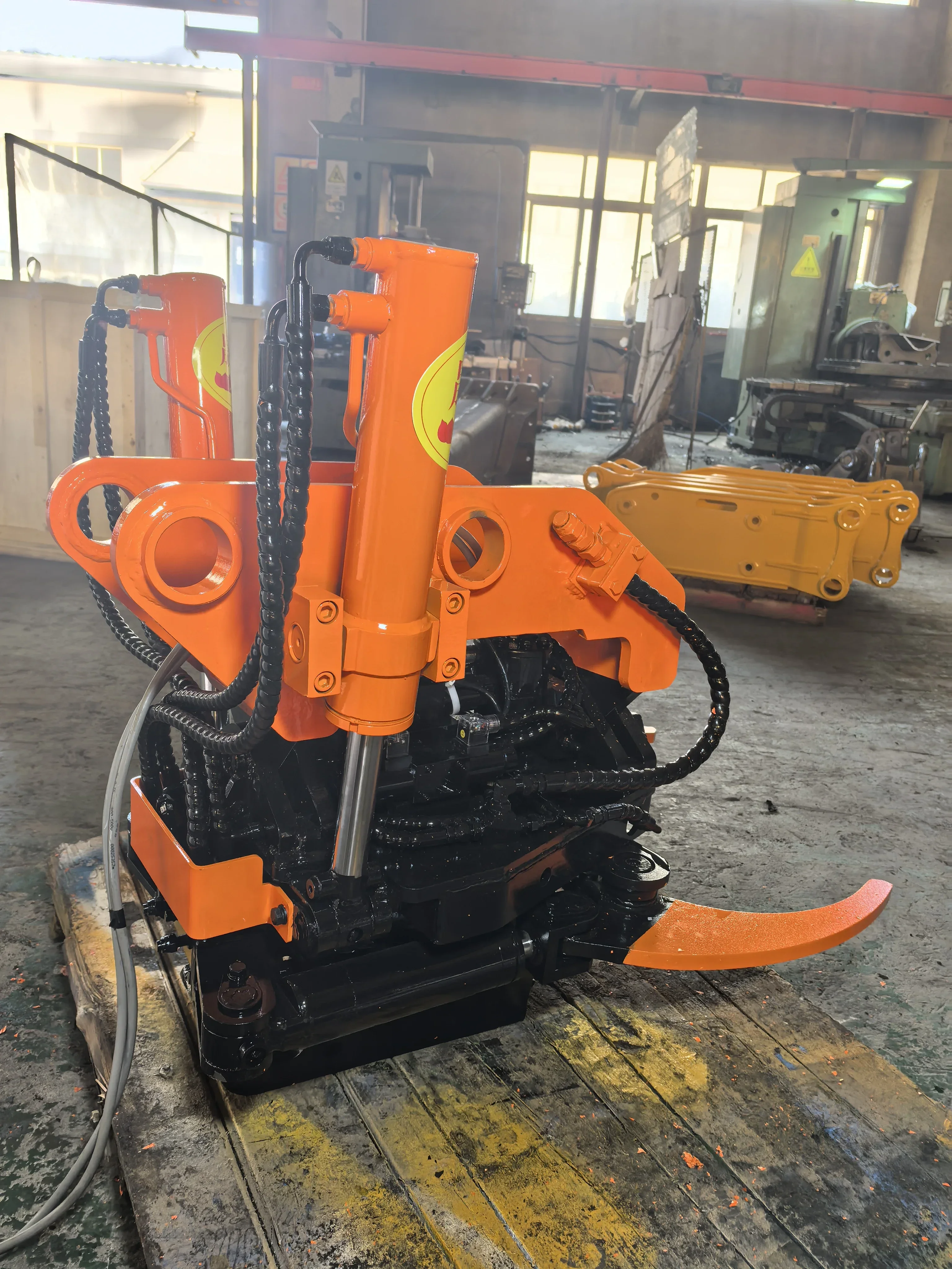 High Strength Quick Hitch Tiltrotator Essential  Attachment Component for Construction Engineering Industries