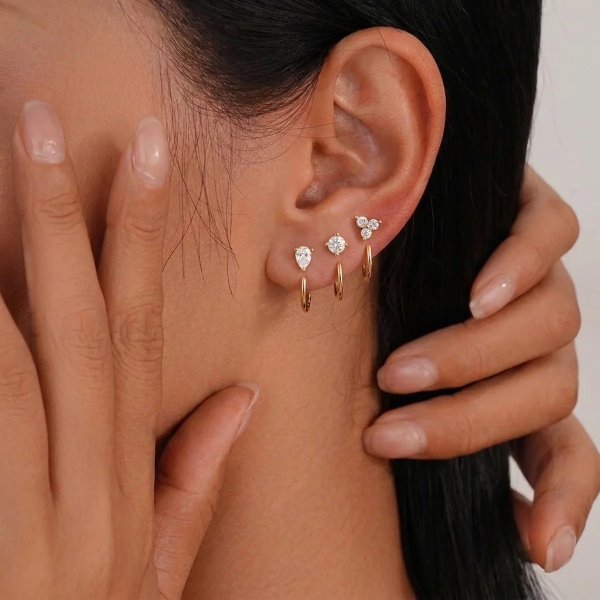 3 Stück/Set, glänzende Zirkonia-Blumen-Ohrringe in runder Tropfenform für Damen, minimalistische, kleine Tropfen-Ohrringe mit Schleifenmuster, stapelbare Ohrringe, Schmuck. – Detail 7