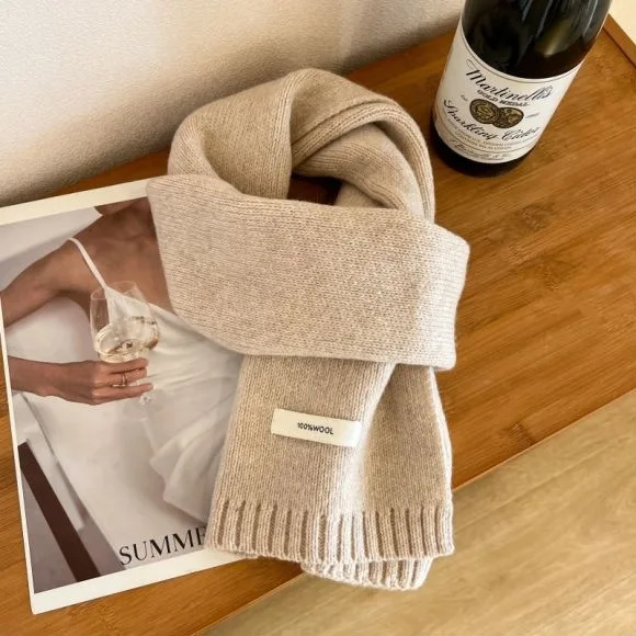 وشاح صغير من الصوف الخالص 100% للنساء في شتاء 2025 وشاح نسائي جديد محبوك متعدد الاستخدامات النسخة الكورية وشاح صوفي