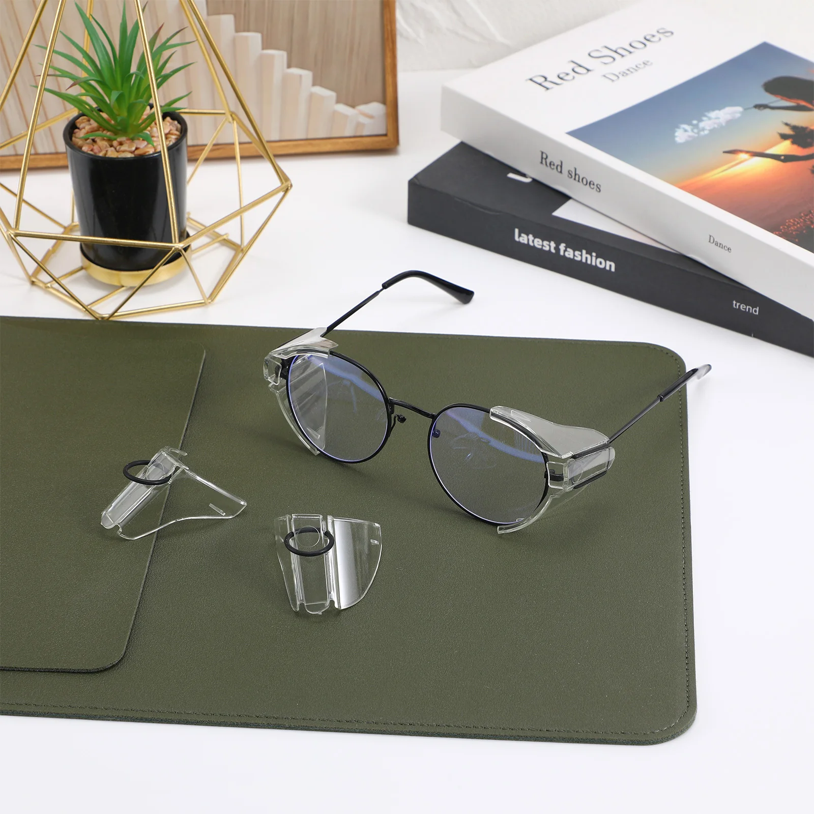 

2Pairs Glasses Side Shield Pc Protective Sheets for Safety Glasses Anti-Splash Lightweight Side Protector Universal Clip-on Eye