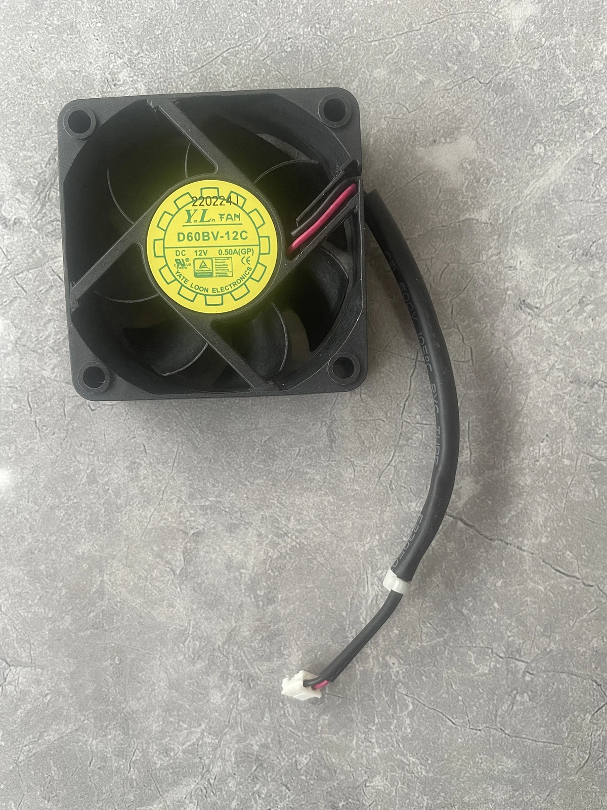 

Wholesale: 12V 0.50A 60*60*25 6CM D60BV-12 2 wire double ball cooling fan