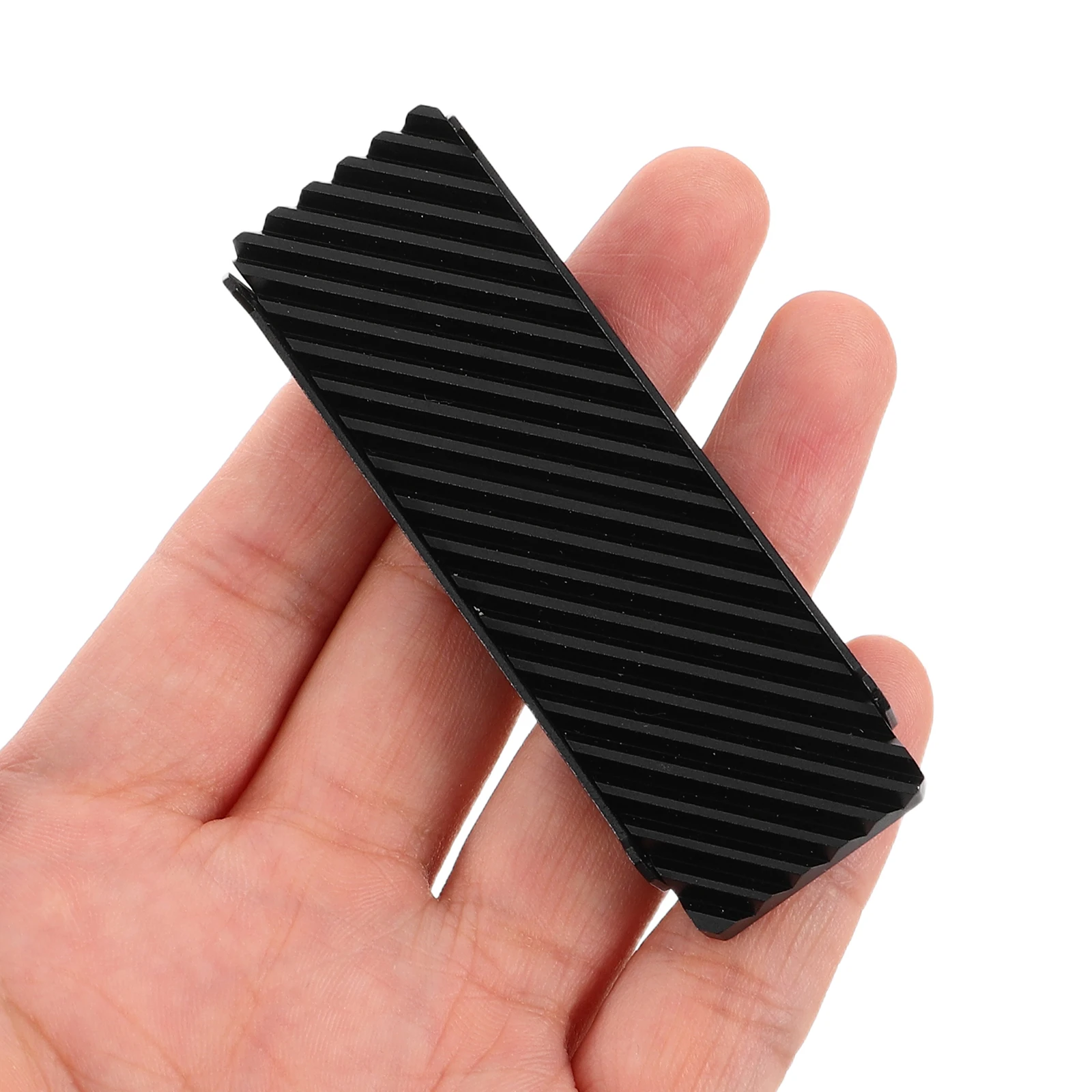 بالوعة الحرارة الألومنيوم لـ M.2 Ssd وسادة حرارية عالية الأداء تبريد تعزيز تبديد الحرارة لتصميم الألعاب خفيفة الوزن