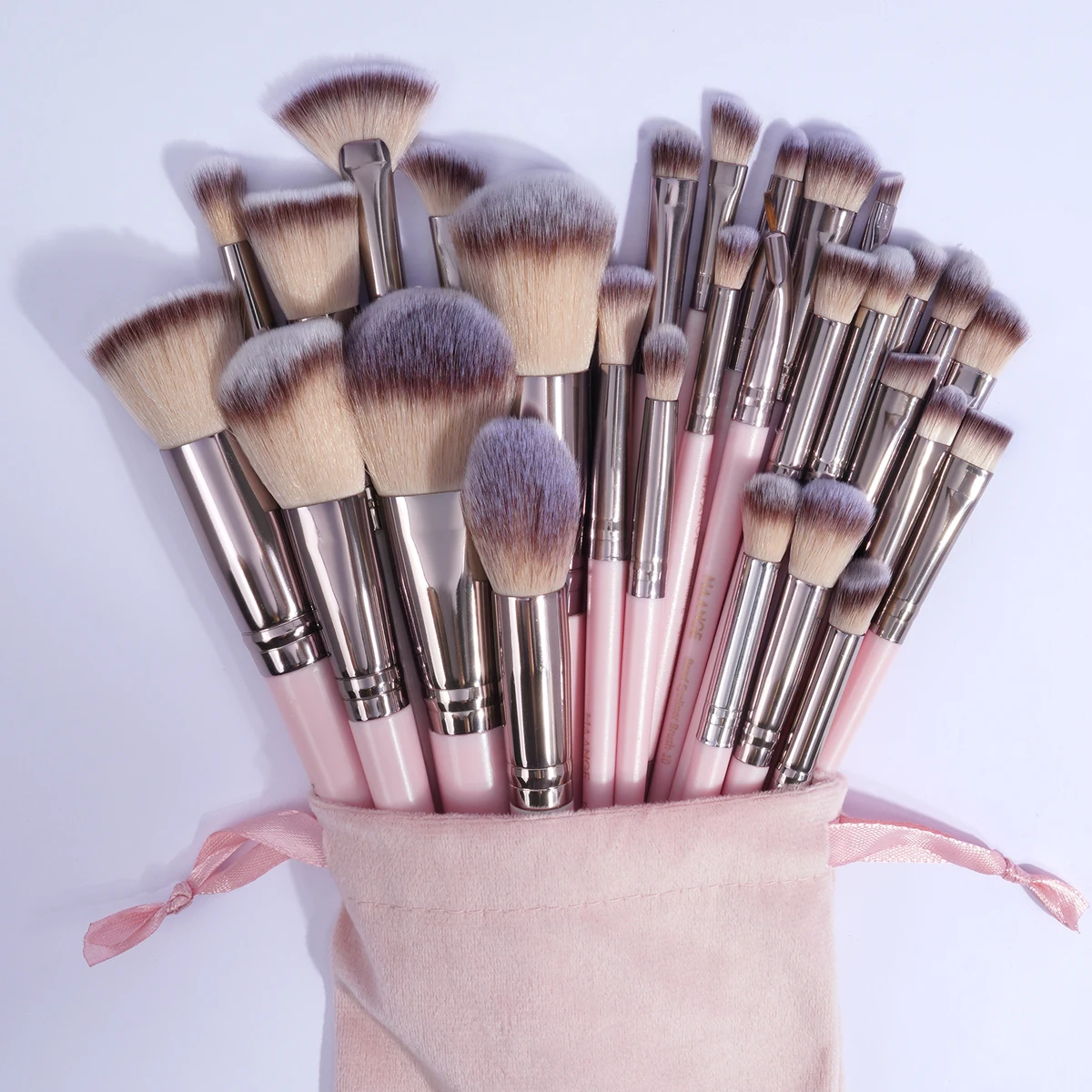 مجموعة فرش مكياج شعيرات ناعمة مع حقيبة تخزين ، فرش متعددة الاستخدامات لبلسم أحمر خدود الأساس ، 30 * لكل مجموعة