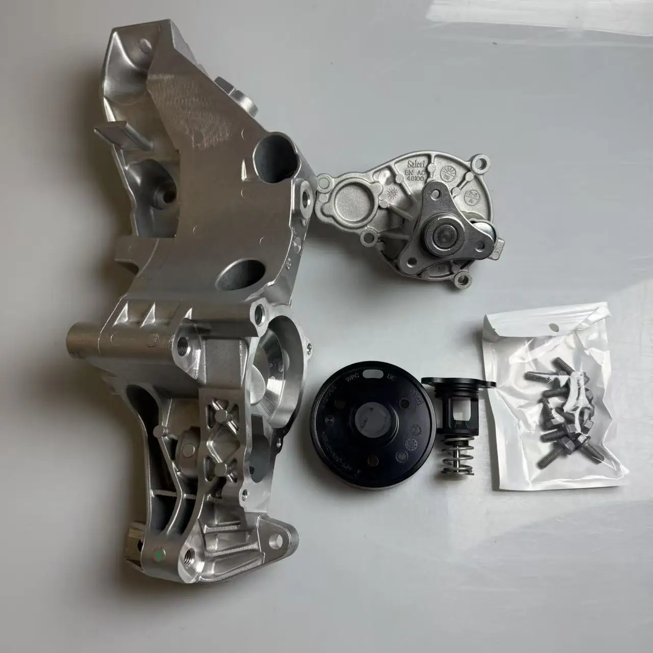 

Coolant Water Pump 11517644804 for BMW F20 F21 F22 F23 F30 F31 F32 F36 B38