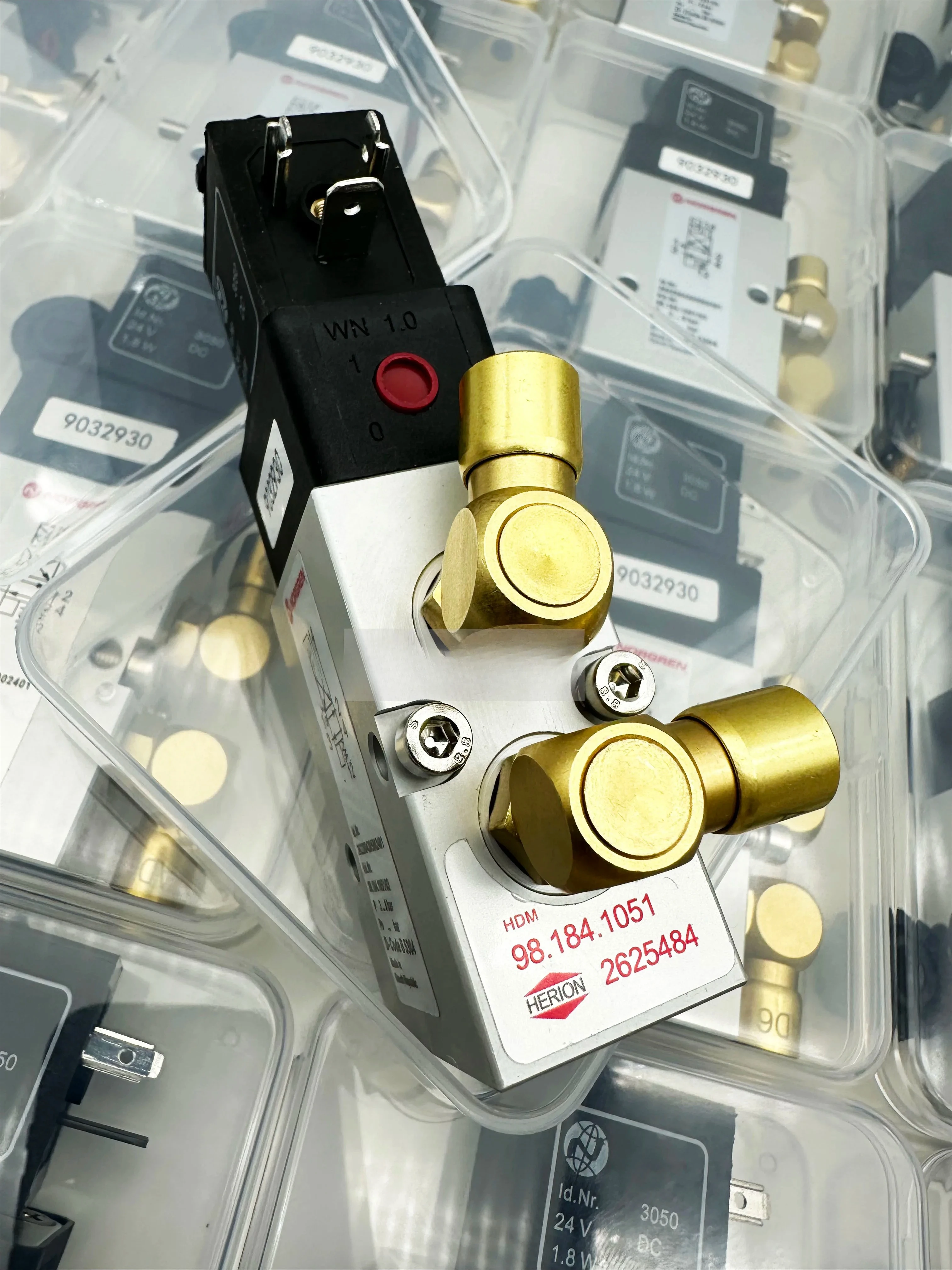 

102/74 printing press solenoid valve 98.184.1051 61.184.105161.184.1311