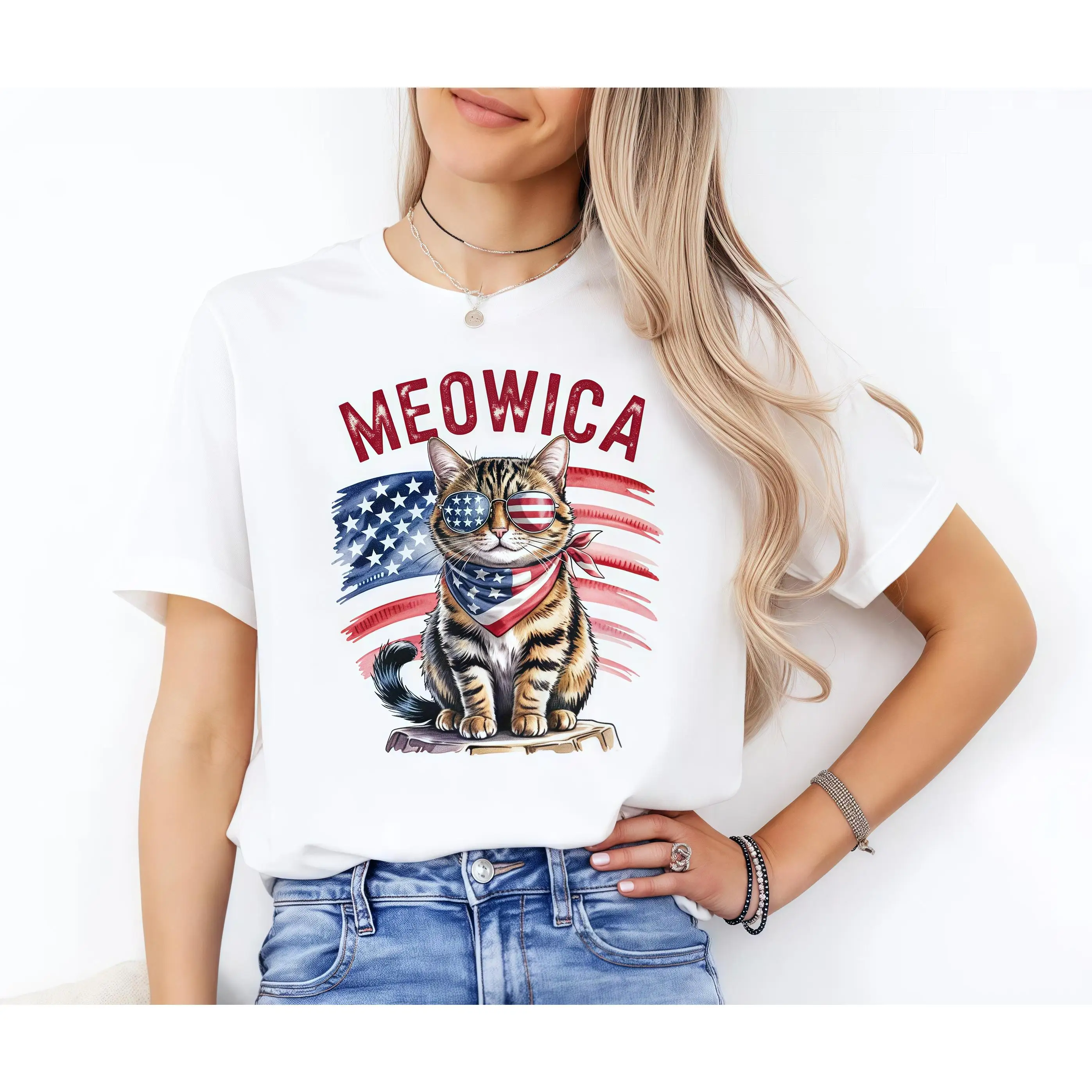 

Meowica Cat Graphic T-Shirt Women’s Cute 4th of July Outfit Cotton Tee for Independence Day Party or Summer Streetwear