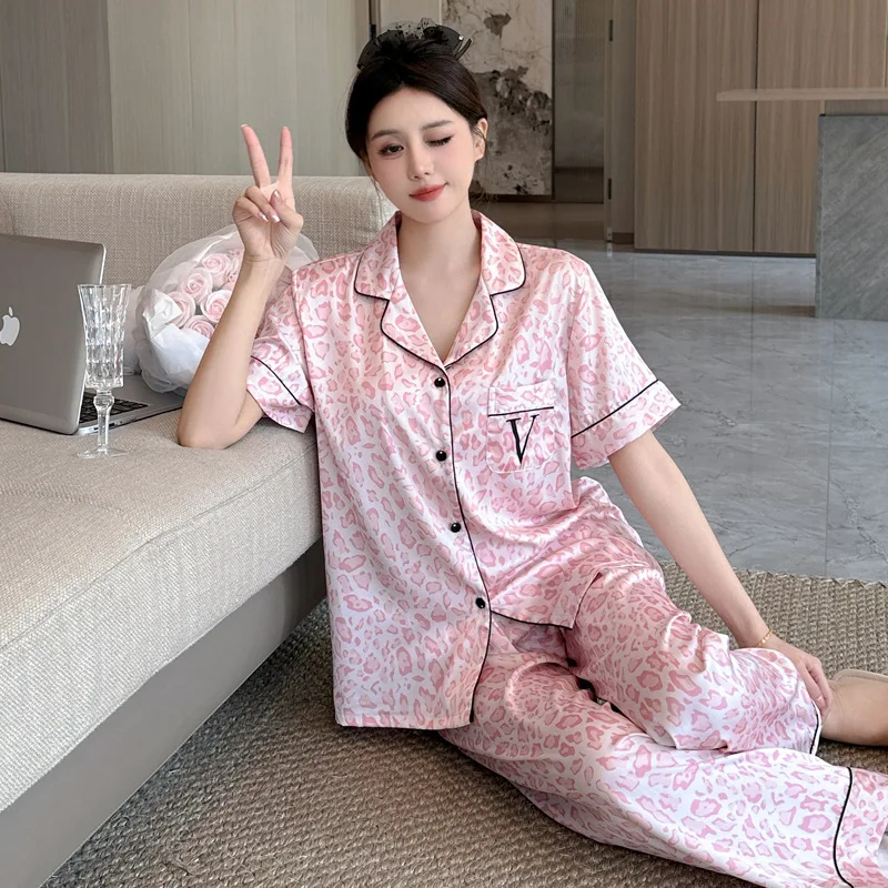 

Elegant Upscale V Home Bestie Lovely Leopard Print Ice Silk Thin Women's Pajamas Short Sleeve High Quality Ice Silk Pyjamas Sets