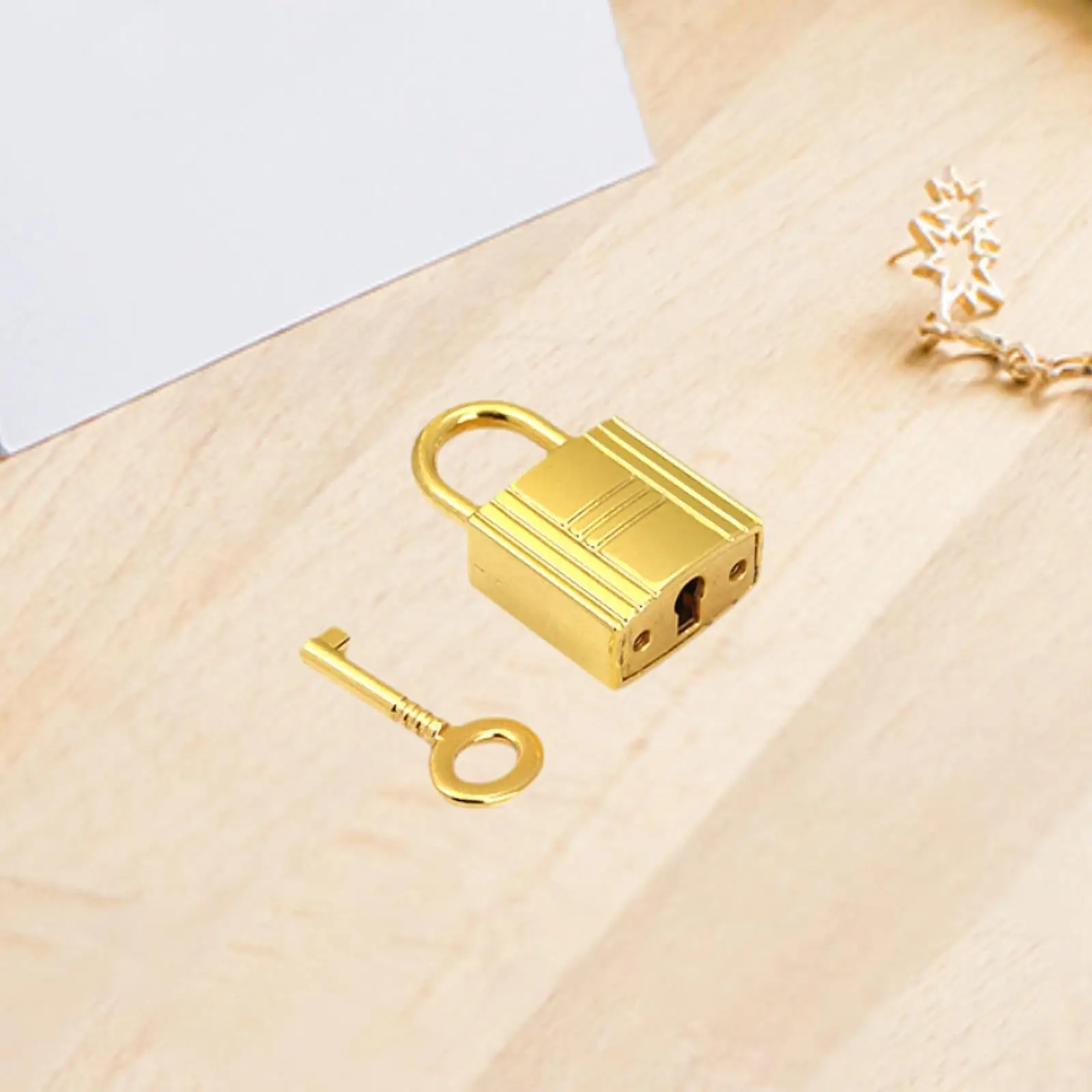 

Small Padlock with Key Portable Key Lock for Luggage Jewelry Box Diaries