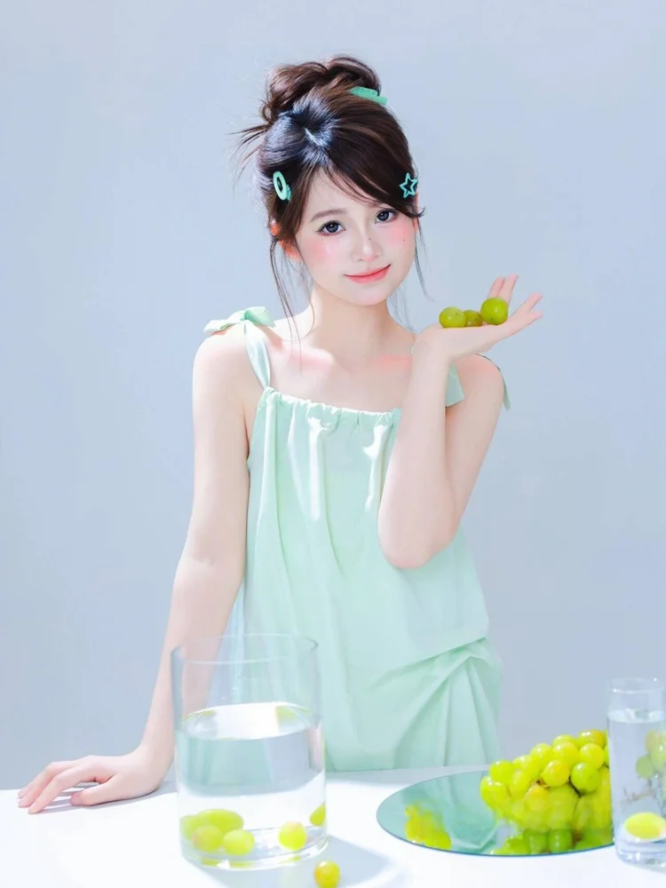 

New Summer Photography Korean Style Sweet Cute Transparent Feel Girl Personal Portrait Art Photo Clothing Women's Fashion