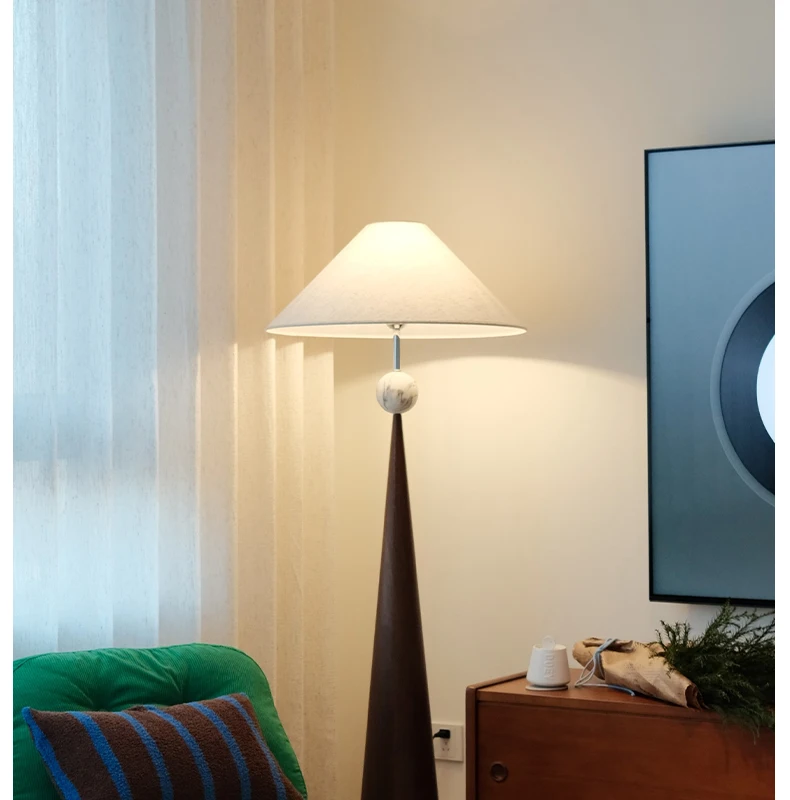 Medieval wabi-**** wind living room floor lamp new Chinese retro designer high-end sofa atmosphere vertical desk lamp