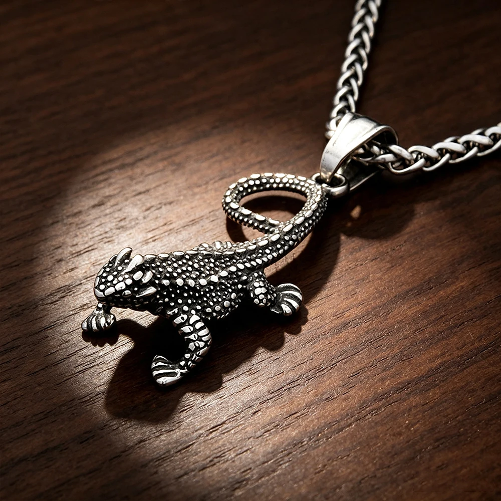 Vintage Fashion Stores - Lizard Pendant Necklace Unisex Vintage Ancient