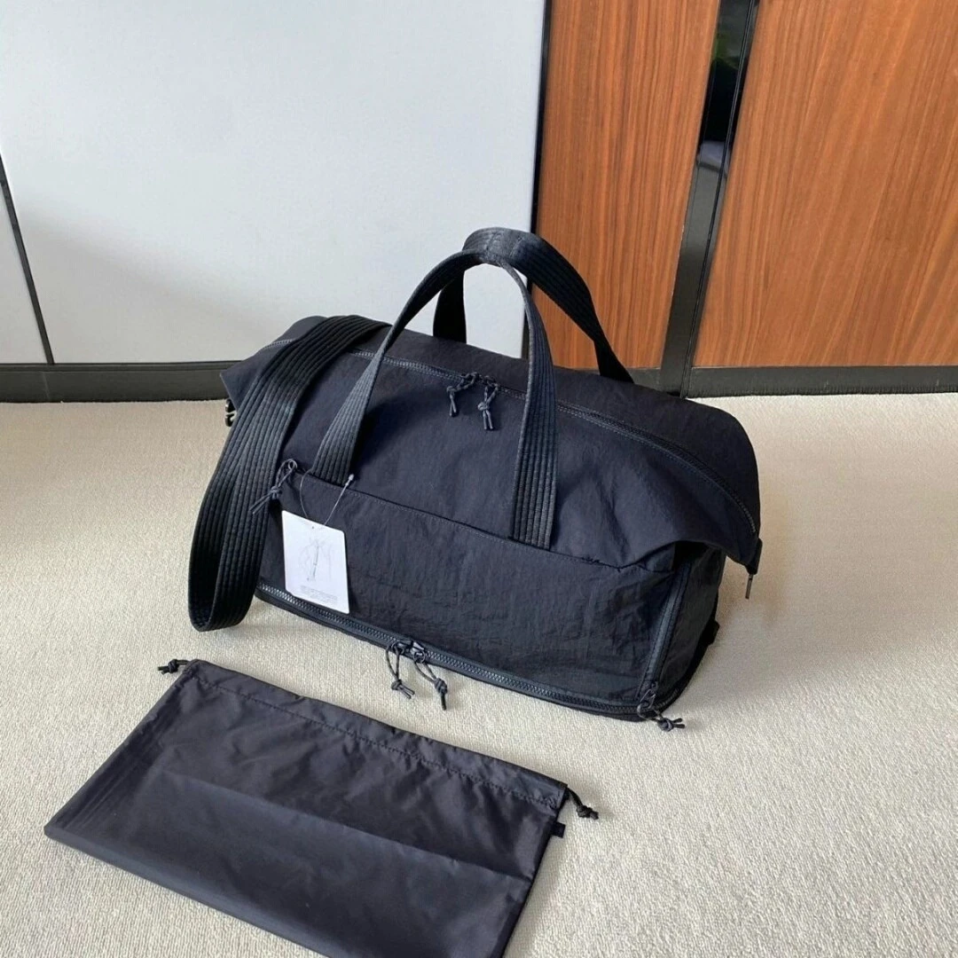 Luxury 30L Large Sports Duffle Bag Couple Gym Yoga Travel Bag Dry Wet Separation Shoe Compartment Handbag Crossbody Luggage Bag