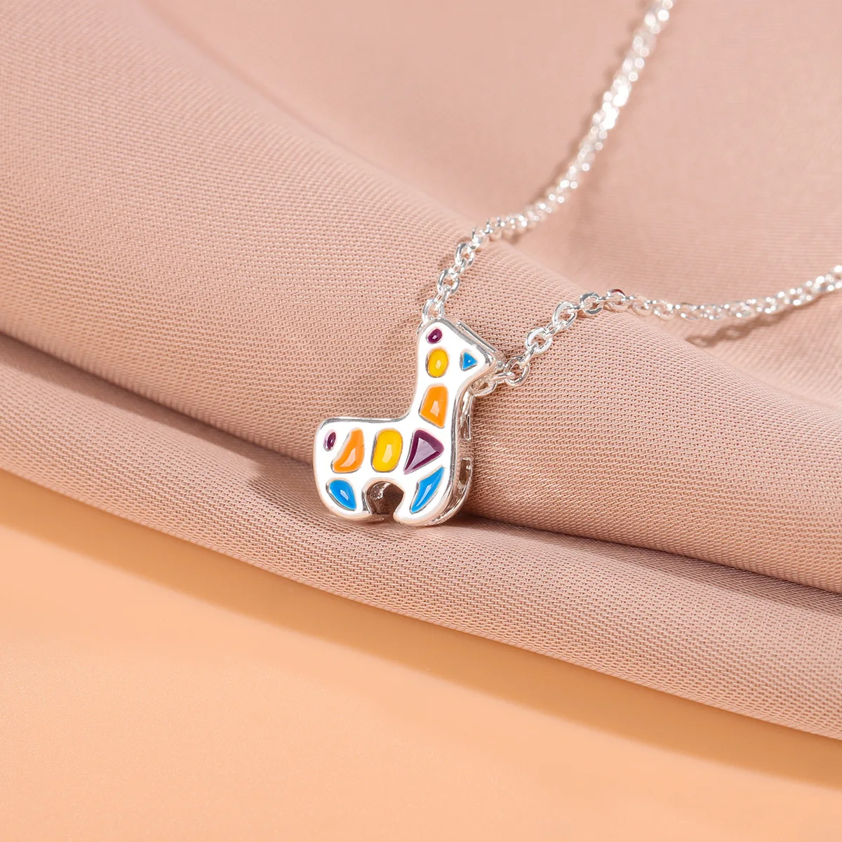 

Новые красивые красочные темпераментные модные ювелирные изделия из стерлингового серебра 925 пробы, изысканная цепочка с подвеской в виде жирафа и ключицы, ожерелья XL121