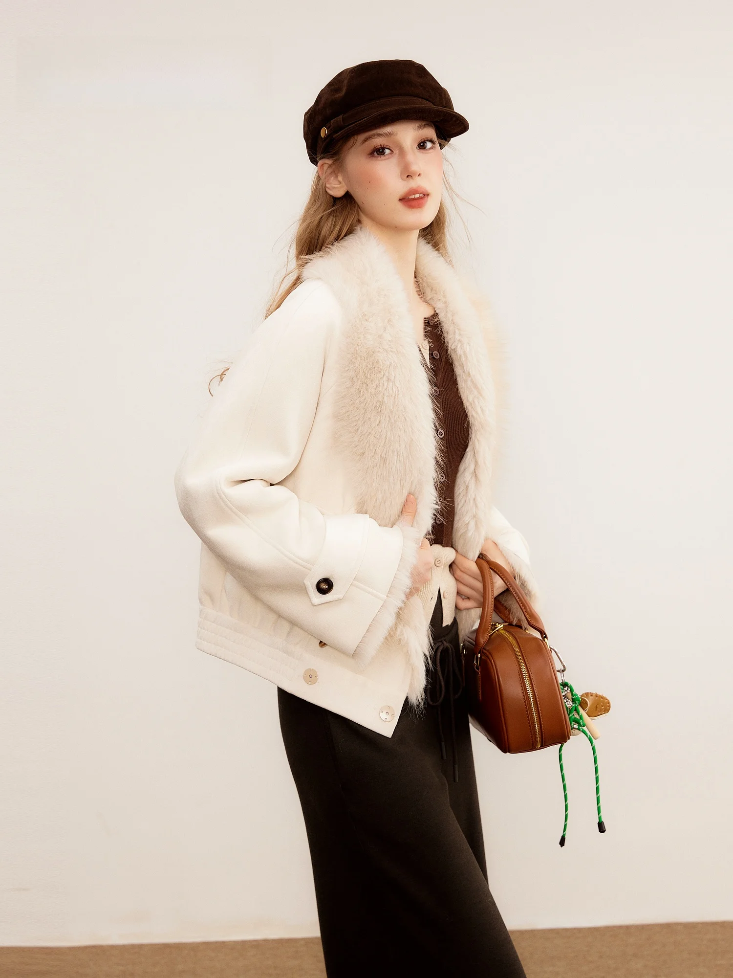 

Женская куртка Cindral Sli ort Thi с теплым воротником из искусственного меха, комбинированная из кожи и меха, уютная, для повседневной носки, из полиэстеровой ткани