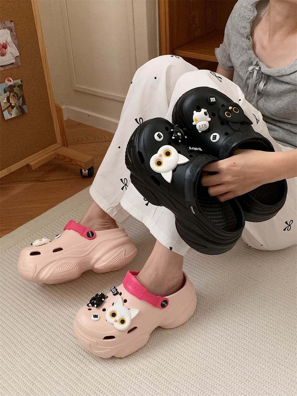Garden Shoes Man Hole Sandals Black White Cat EVA Thick Soled Slippers Hole Shoes For Women Non Slip DIY Slippers
