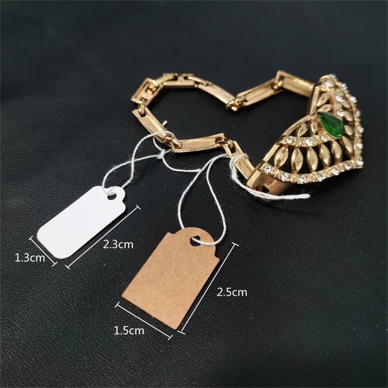 100 قطعة/الوحدة علامات أسعار المجوهرات تسميات مكتوبة بخط اليد مع سلسلة ورق ملون ذهبي/فضي للملحقات والأدوات