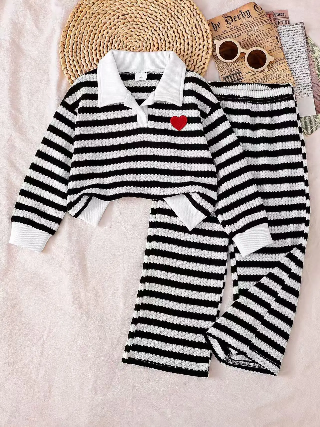 2026 New Arrival Girls Black White Striped Polo Neck Long Sleeve 2 P Set Korean Style Short Top Fall Winter Outfits Young Girls