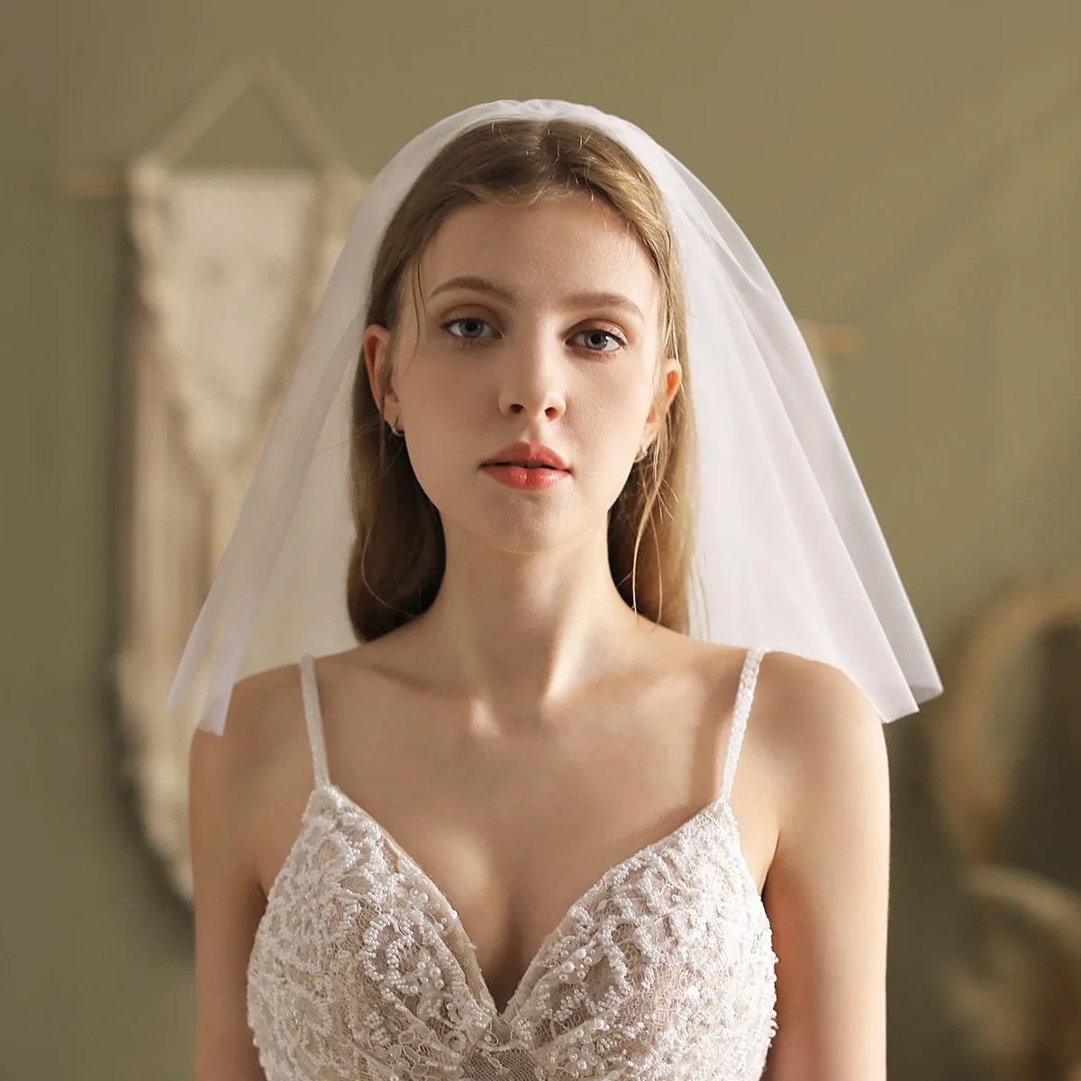 V805 Simple Soft Net Bridal Veil, Double-Layered White Short Wedding Dress Styling Accessory