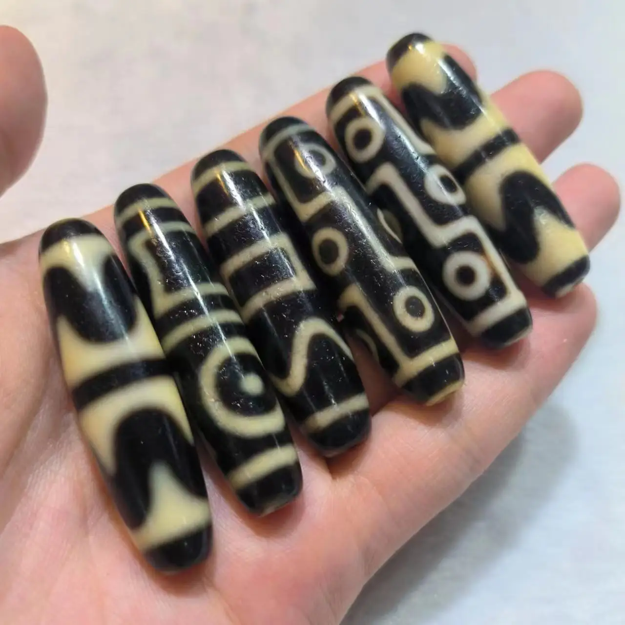 1pcs/lot Natural Old Agate Dzi yellow teeth weathered pattern Various patterns rare breed precious accessories jewelry amulet