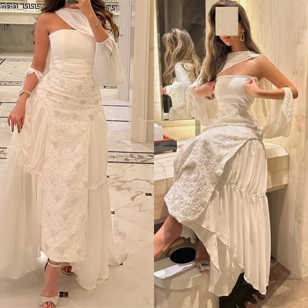 Maßgeschneidertes, zartes, trägerloses Jersey-Abendkleid, elegantes, ärmelloses Ballkleid, modernes Heimkehrkleid mit Schleppe