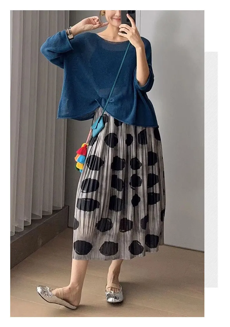 Pleated Black Polka Dot Half Skirt Women's Simple Casual Loose Fashion Versatile Commuter Clothing Korean Wearing
