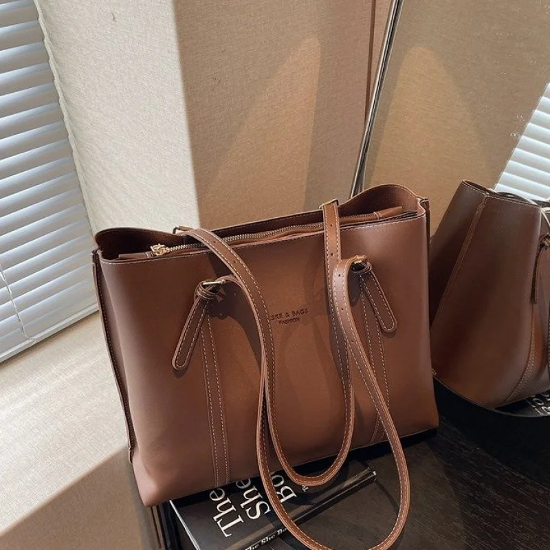 

Elegant Women Shoulder Bag Made From Genuine Leather With Top Zip Closure For Stylish Secure Carry