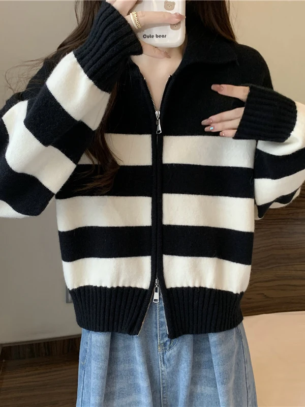 Jesienno-zimowy sweter damski z dzianiny, nowy kolor, paski, kołnierzyk, zamek błyskawiczny, długi rękaw, rozmiar mały, rozpinany kardigan.