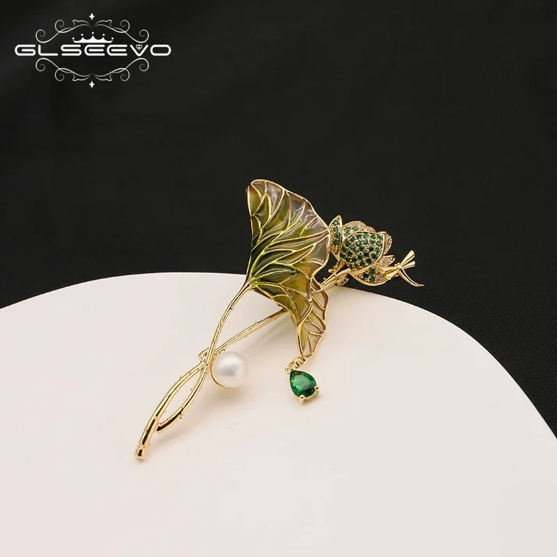 Jewelry Golden Lotus Flower Leaf Natural Freshwater Pearls Brooch Pin Gift for Women Girl Elegant Pins Fashion Jewelry Gifts